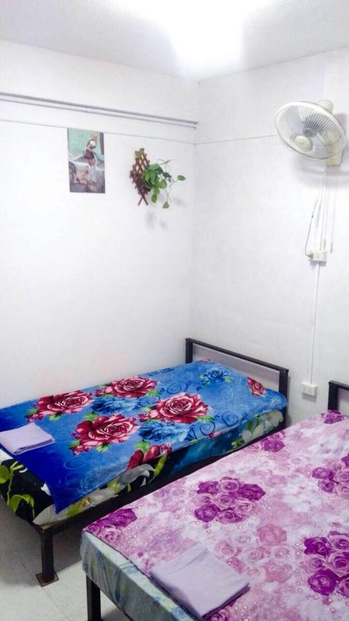 Artem's Guesthouse Jomtien Beach Extérieur photo
